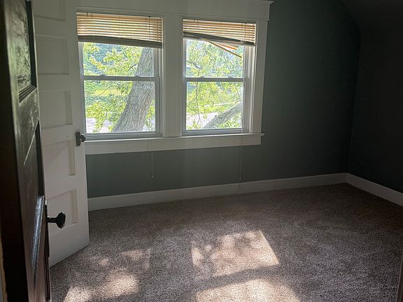 4th image of 1657 Tonawanda Ave