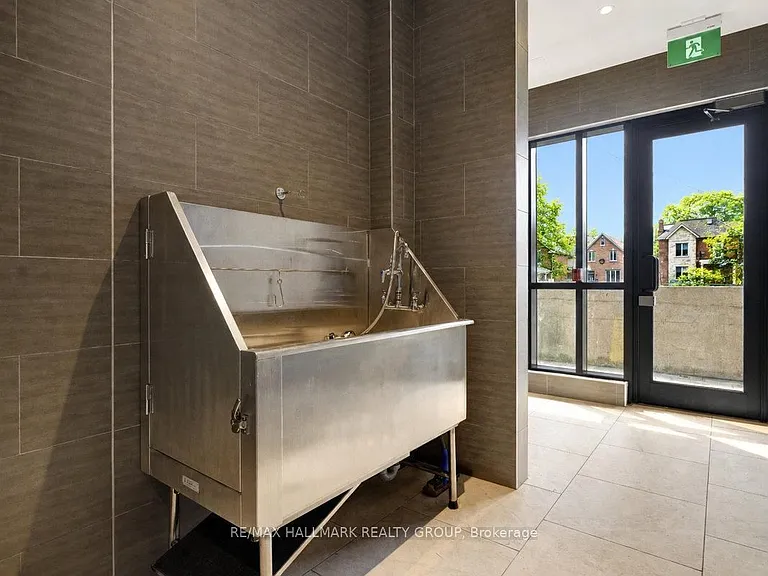560 Rideau St #1106 — Photo 45