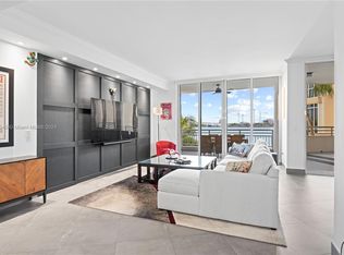 848 Brickell Key Dr APT 301, Miami, FL 33131