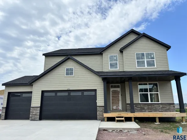 2713 S Copper Creek Ave, Sioux Falls, SD 57110