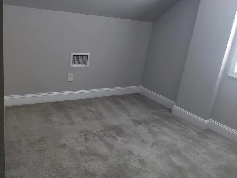 213 Liston Ave — Photo 10