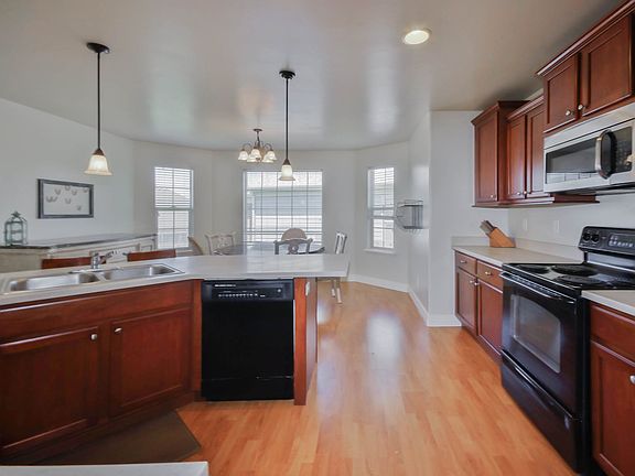 4th image of 4733 N Shady Hollow Ln