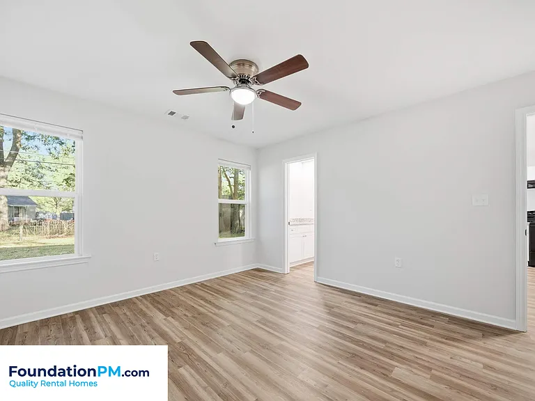 1398 E Barton Ave — Photo 10
