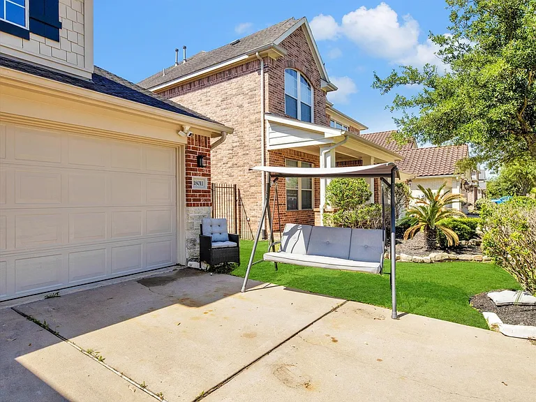 18011 Darling Point Ct — Photo 26