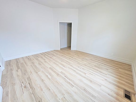 3rd image of 3917 Holston Dr #B