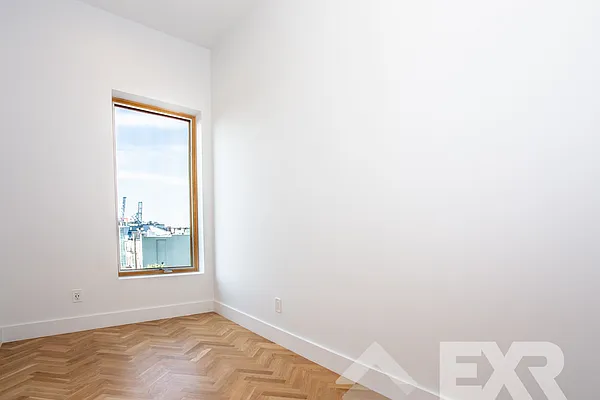 Rented by EXR | media 41