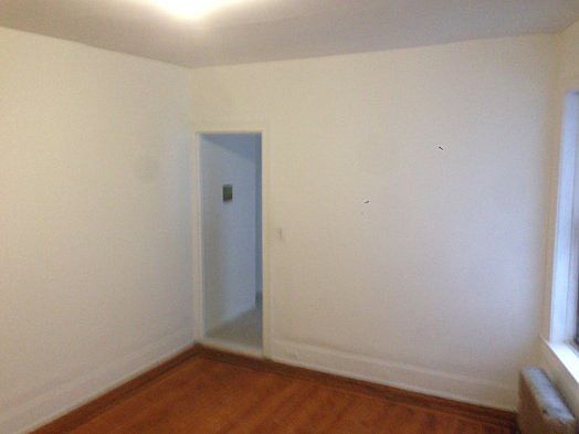 5th image of 33-9 31st Ave #3F