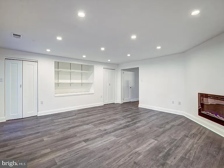 5 Climbing Ivy Ct — Photo 48