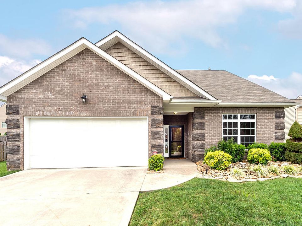 1st image of 2317 Ancient Oak Ln