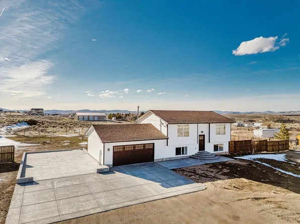 697 Clover Dr, Spring Creek, NV 89815