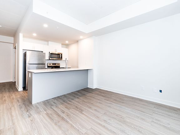 5th image of 353 Gardner St #1520127
