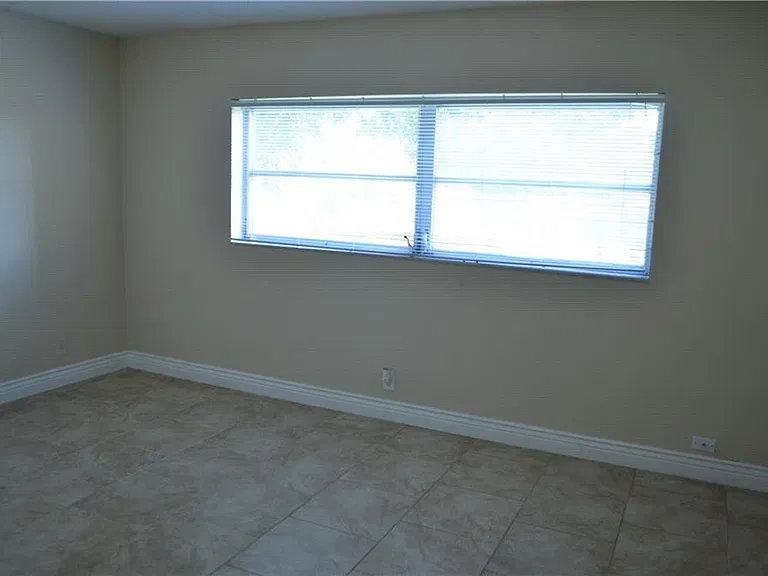 1005 Country Club Dr #303 — Photo 7