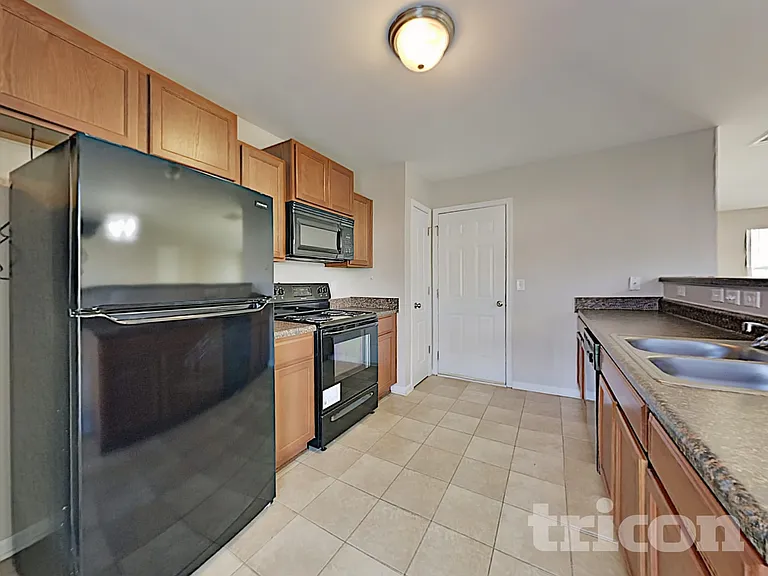 576 Gentle Breeze Ln — Photo 8