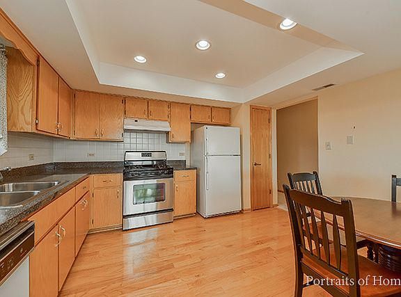 4th image of 15700 Old Orchard Ct Unit 2N
