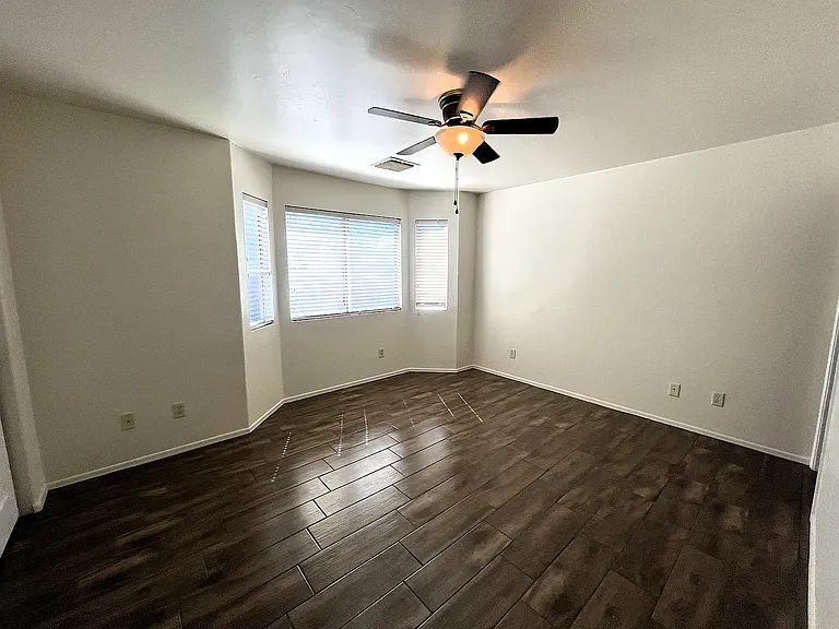 675 W Firehawk Dr — Photo 9