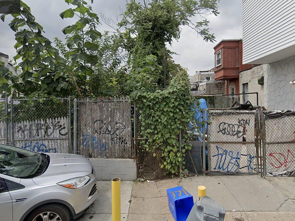 1st image of 2562 N Water St