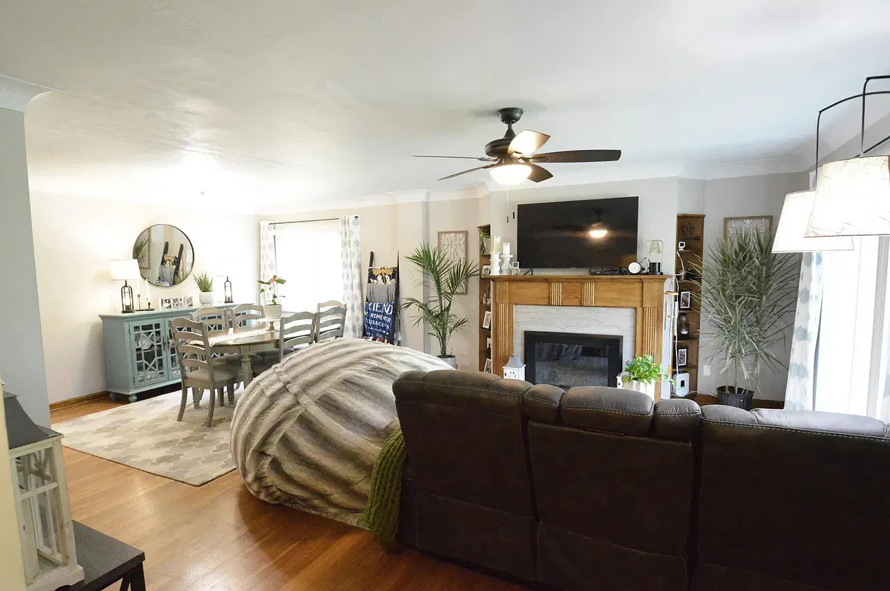 2 bed, 1200 sqft, $1,700 — Photo 4