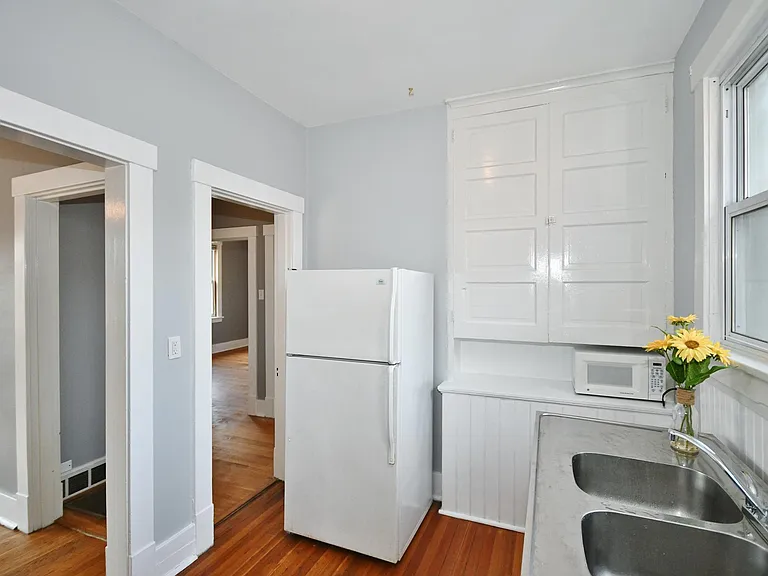2750 Voelkel Ave — Photo 15