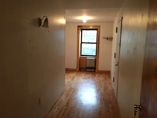 Rented by Premier Metro Realty Corp | media 22