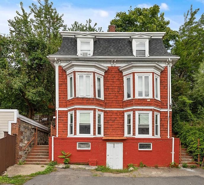 1st image of 35 Essex Ct #1