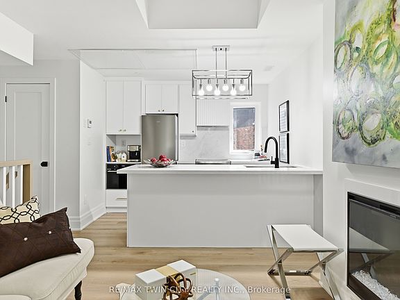 4th image of 37 Edwin St #2