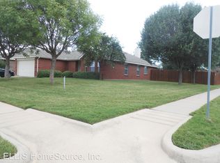 1521 W Hercules Ln, Denton, TX 76207