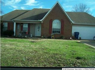 6565 Green Glen Dr, Walls, MS 38680