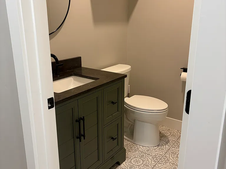 1/2 bath