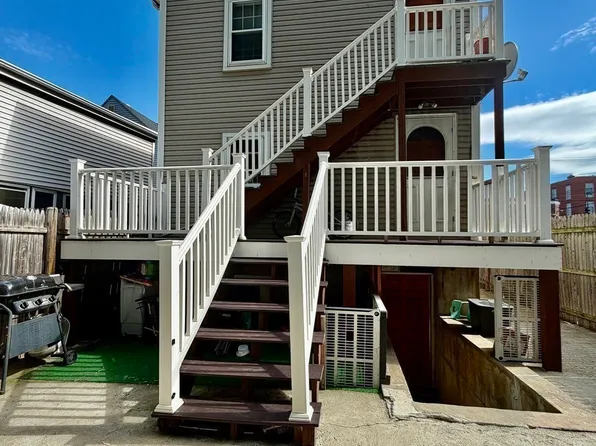 74 Chestnut St, Chelsea, MA 02150