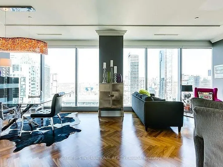 183 Wellington St W #2602 — Photo 2