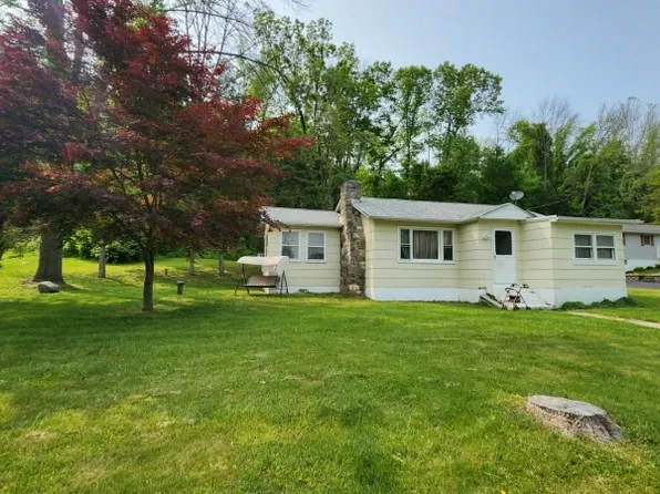 37 Zinnia Dr, Vernon Twp., NJ 07418