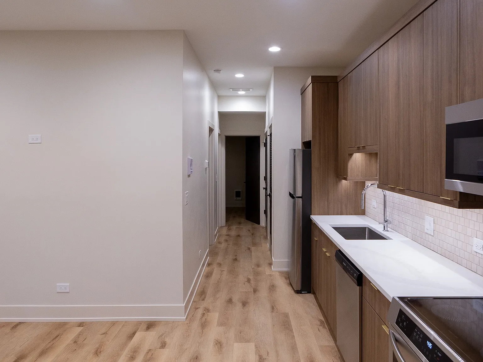 2 bed, $2,650 — Photo 4