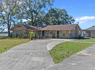 236 Beacon Ln, Atmore, AL 36502