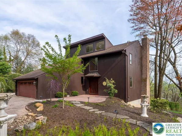 3446 Honeysuckle Rd, Bethlehem, PA 18015