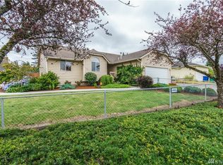 210 S 30th Pl, Mount Vernon, WA 98274