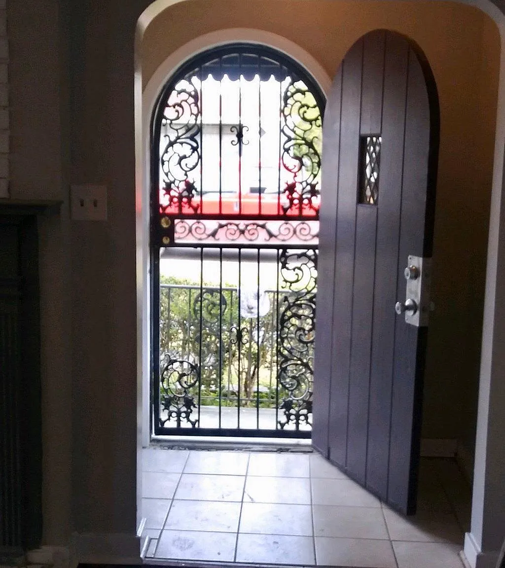 843 Biggs St — Photo 2