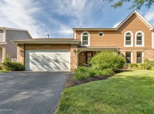 2418 Wendover Dr, Naperville, IL 60565