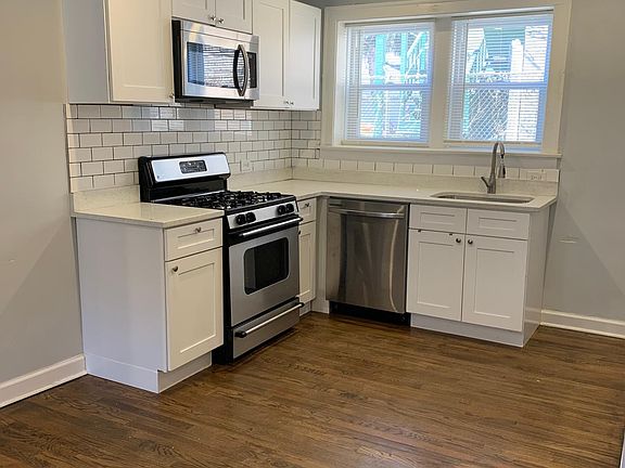 2nd image of 3318 N Leclaire Ave #B