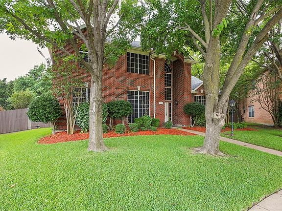 2nd image of 1328 Greenleaf Cir