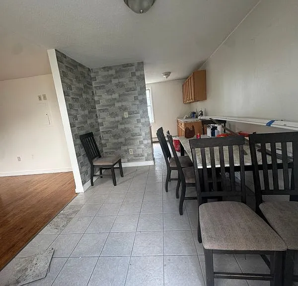 164 W School St #1 — Photo 3