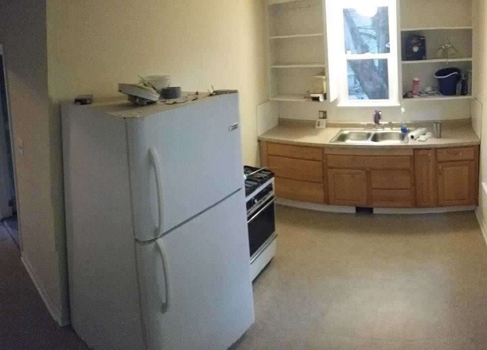 2nd image of 549 Leonard St NE #1