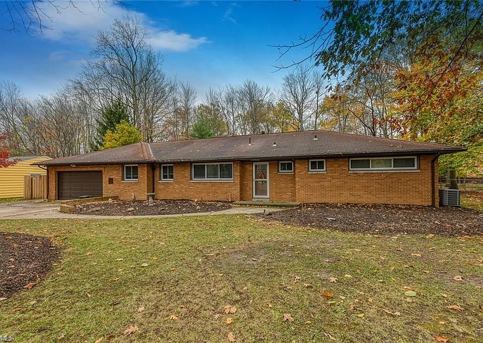 1st image of 12931 W Linden Ln