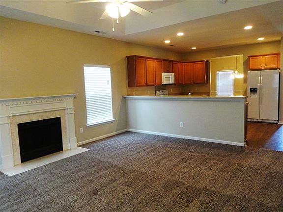 3rd image of 118 Cannonsmill Ln