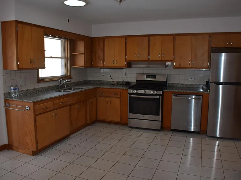 842 N Arlington Heights Rd — Photo 5