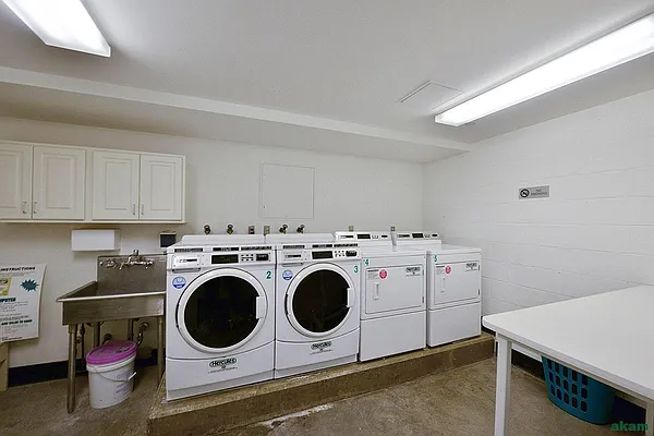 Rented by Akam Sales and Brokerage | media 20