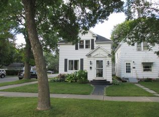 401 7th St, International Falls, MN 56649