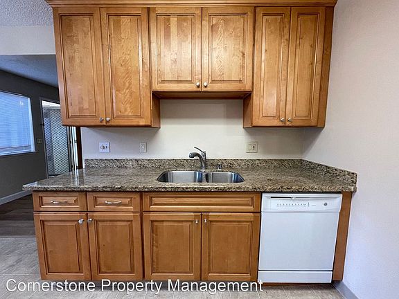 3rd image of 3186 Cropley Ave