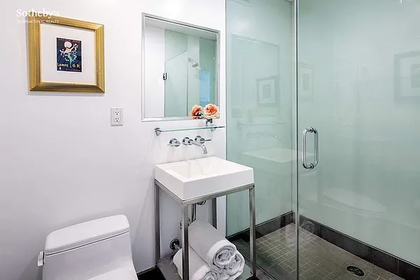Sold by Sotheby's International Realty | media 9