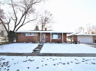 715 Vassar Dr, Fenton, MI 48430