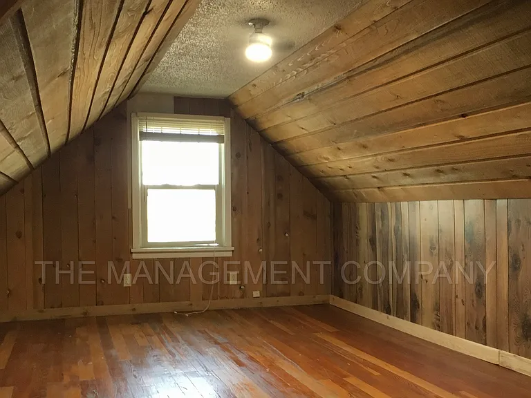 576 Addison Ave W — Photo 26